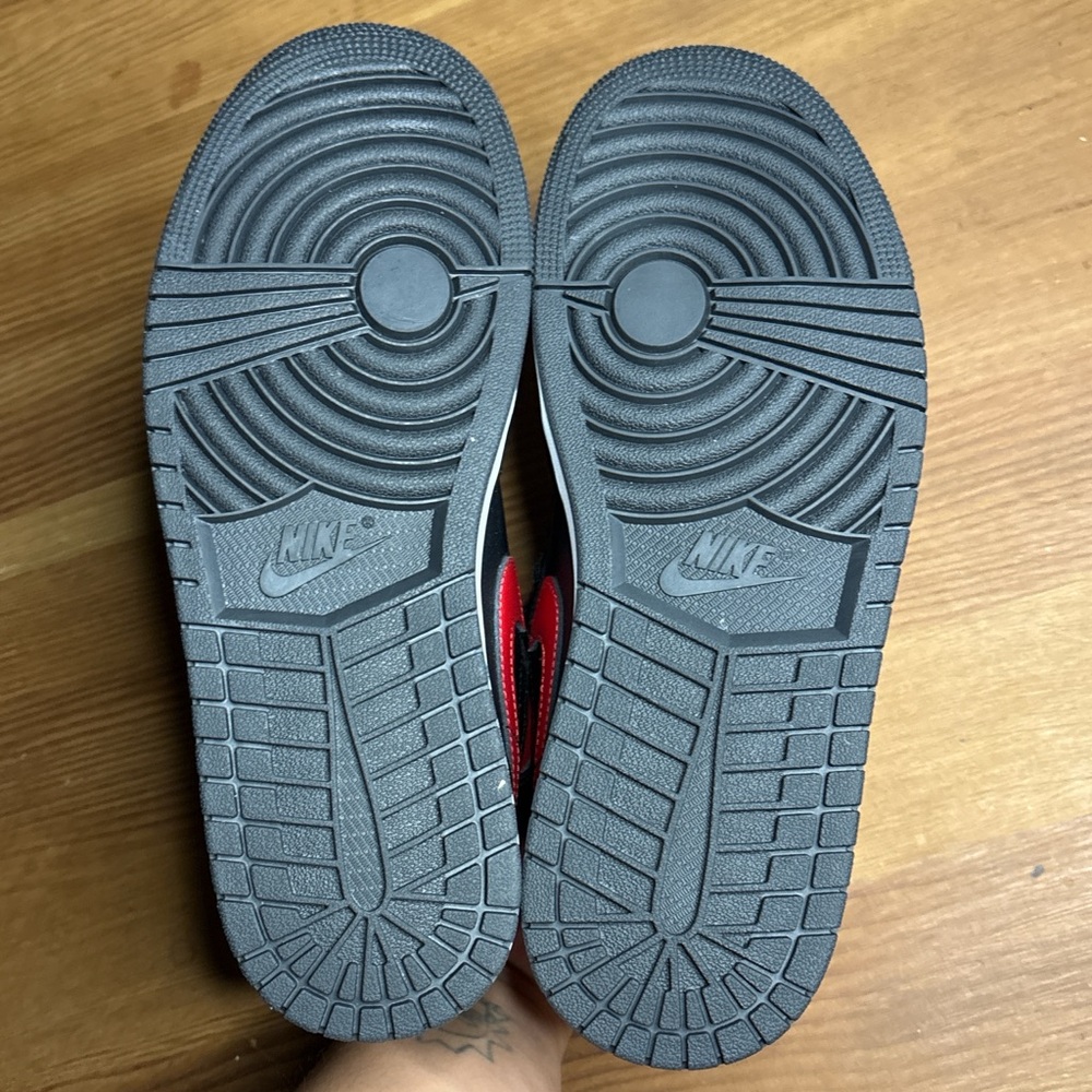 Nike Men’s High-Top Athletic Sneakers in Black and Red - Picture 6 of 6